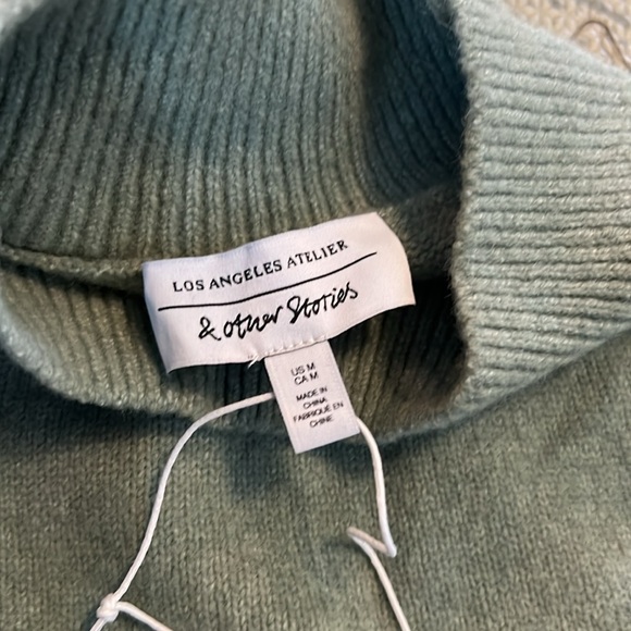 & Other Stories NWT Mock Neck Light Green Sweater Size M - Picture 2 of 2